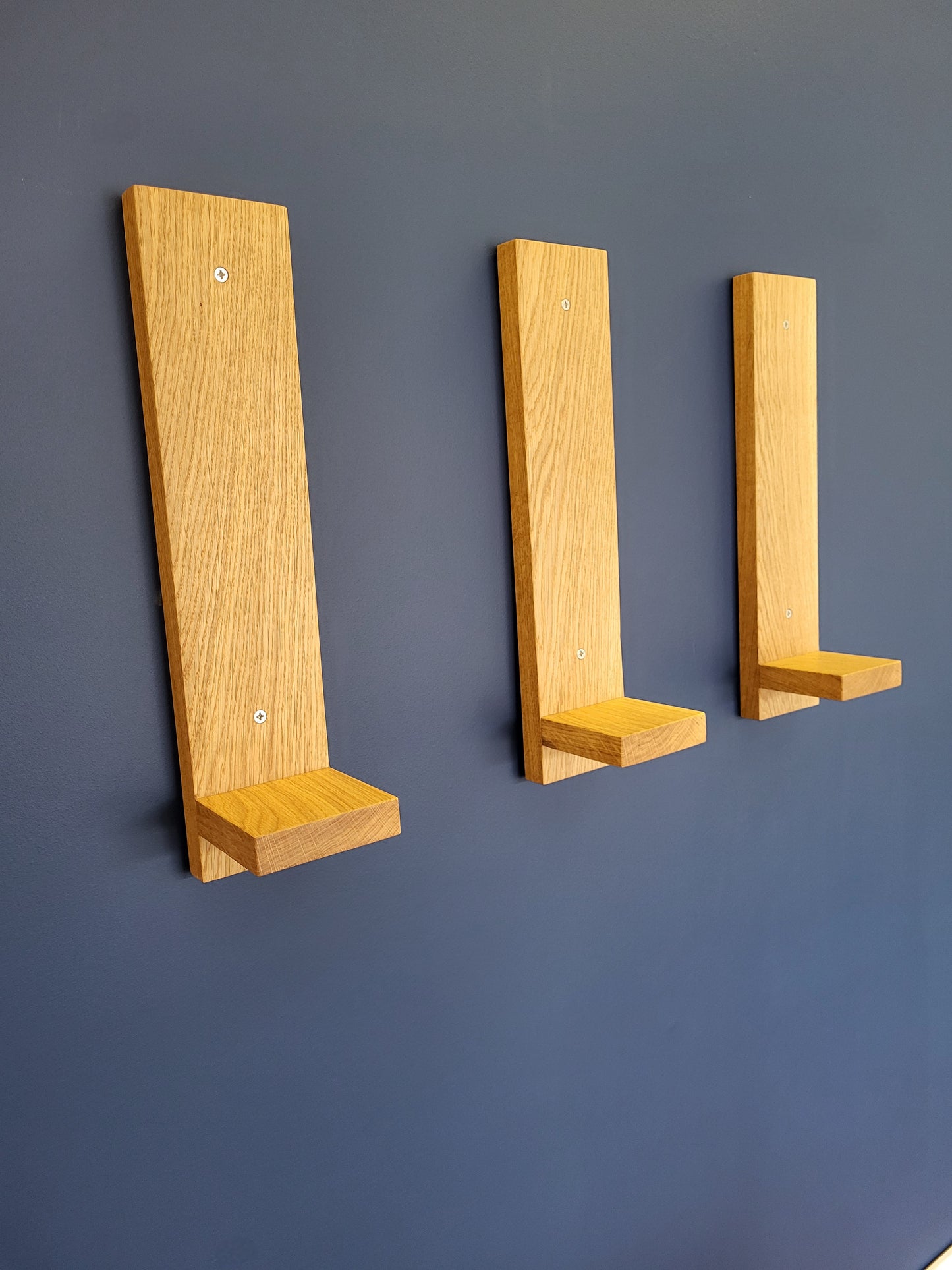 L shape Oak Shelf 560mm x 125mm x 150mm x 30mm Designed & made by ladesign workshop ltd